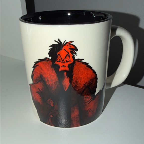 Disney Mug 'Fashion Above All' - Picture 2 of 4